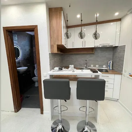 Stan Na Dan Sa Dzakuzijem Om Relax